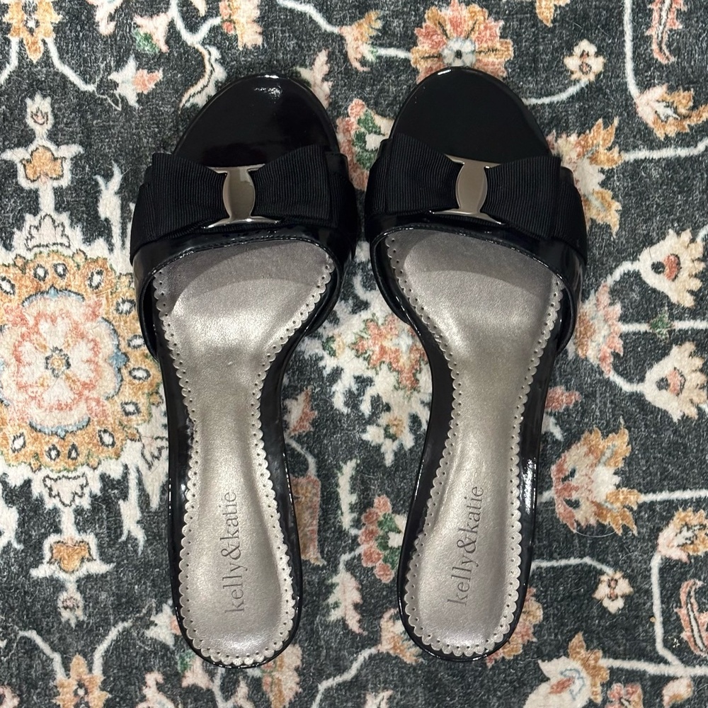 kelly & katie Kitten Heel Slip Ons - Black with Black Bow - Like New!